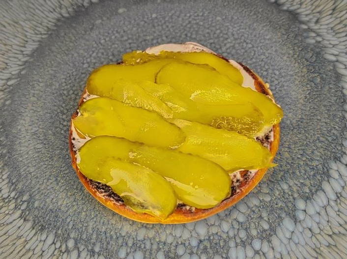 Салат с рваной говядиной