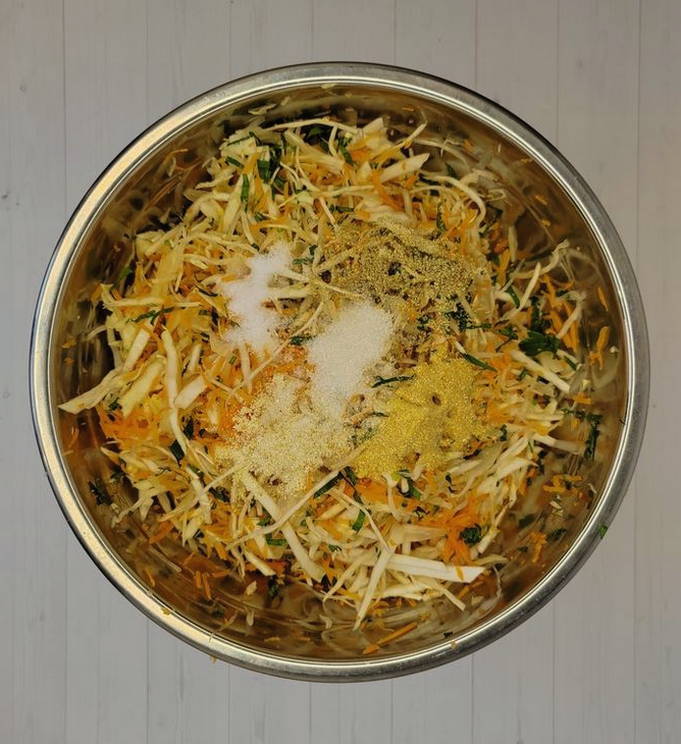 Салат с рваной говядиной