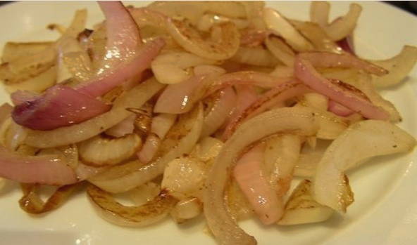 Салат с омлетом и кукурузой
