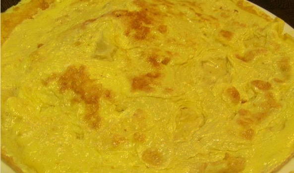 Салат с омлетом и кукурузой