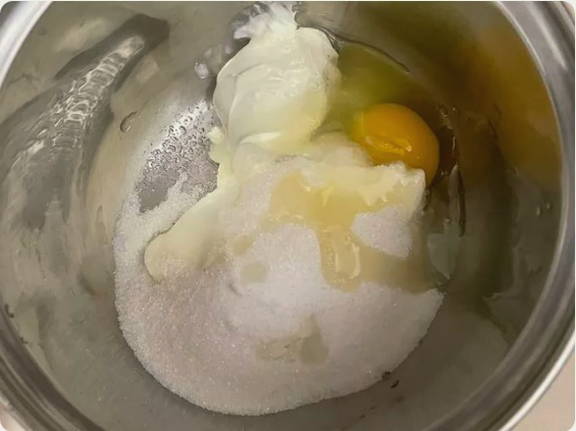 Классические сочники с творогом и сметаной в духовке