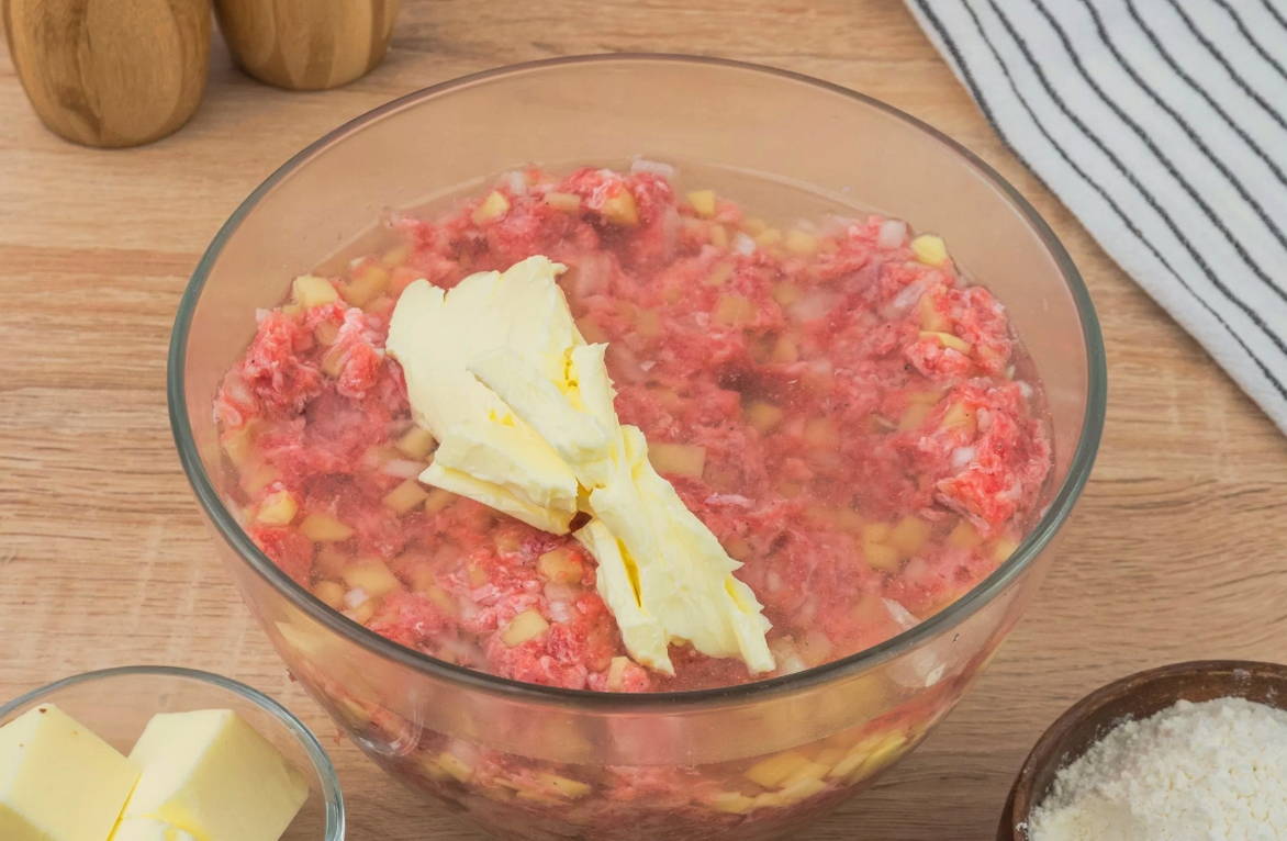 Классический эчпочмак по-татарски с мясом и картошкой в духовке