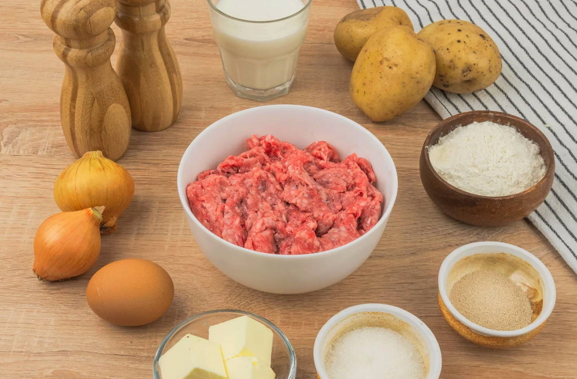 Классический эчпочмак по-татарски с мясом и картошкой в духовке