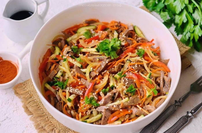 Салат со свиным сердцем и корейской морковью