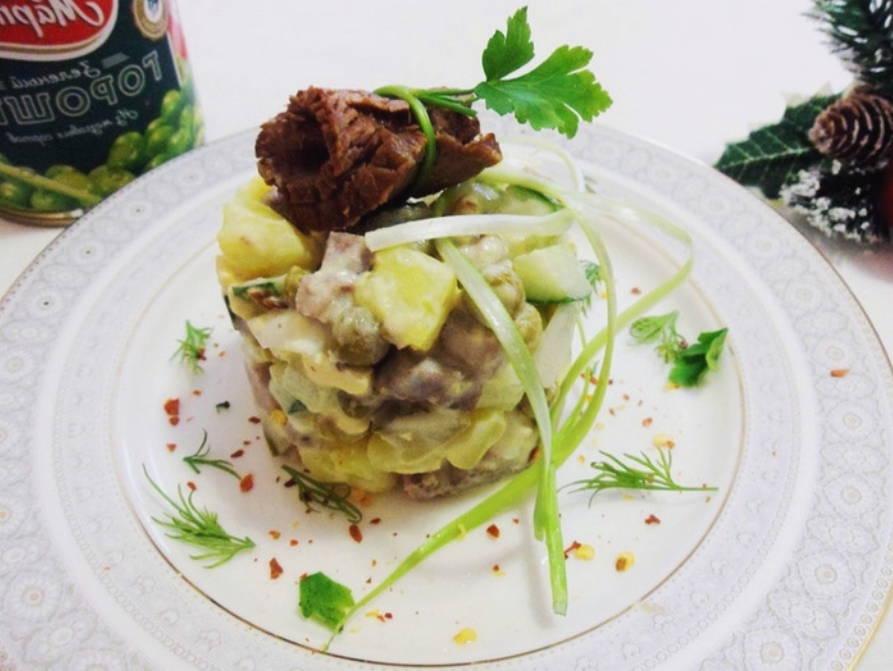 Салат с ростбифом и картофелем