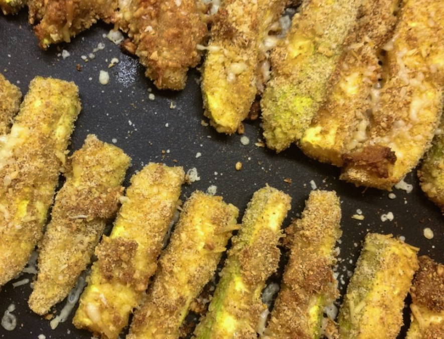 Кабачковые палочки в сырной панировке в духовке