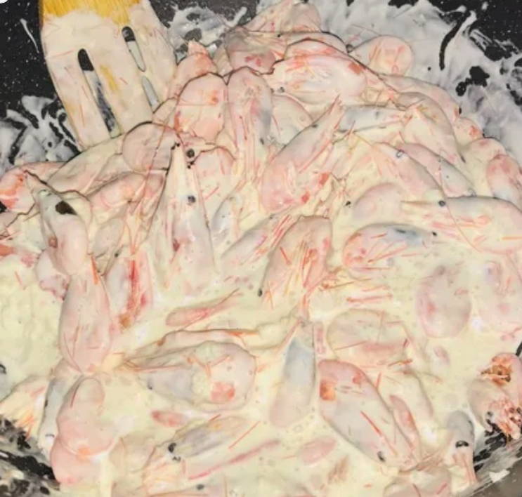 Креветки в сметане на сковороде