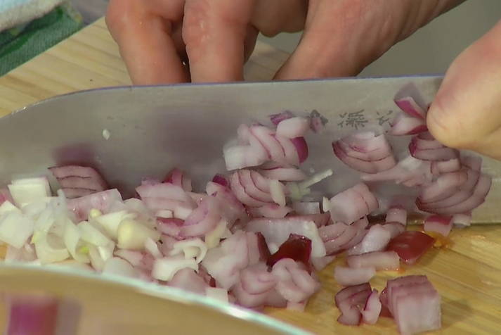 Салат с киноа и курицей