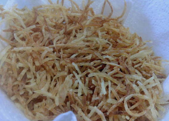 Салат с картошкой фри мелкой соломкой