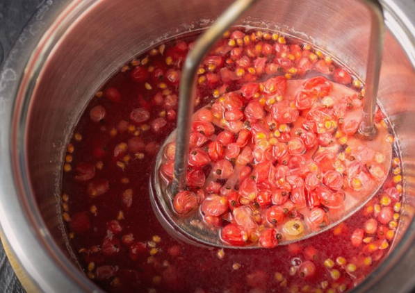 Морс из замороженной красной смородины