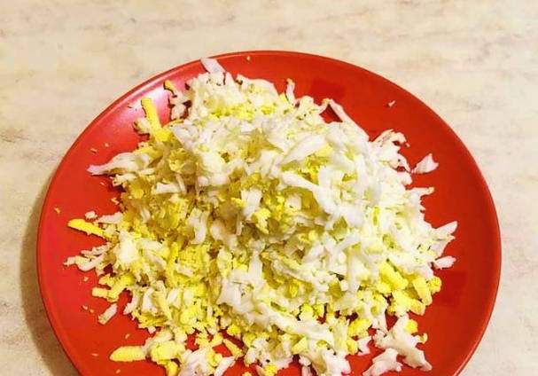 Салат с индейкой и черносливом