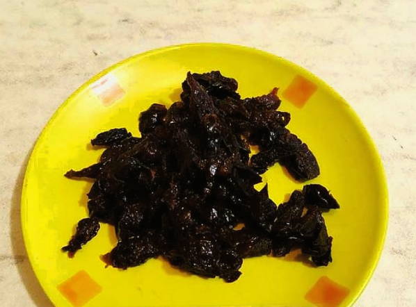 Салат с индейкой и черносливом