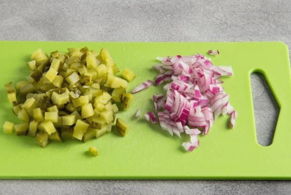 Салат с индейкой и фасолью консервированной Салат с индейкой и фасолью консервированной