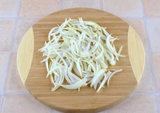 Салат с дайконом и говядиной