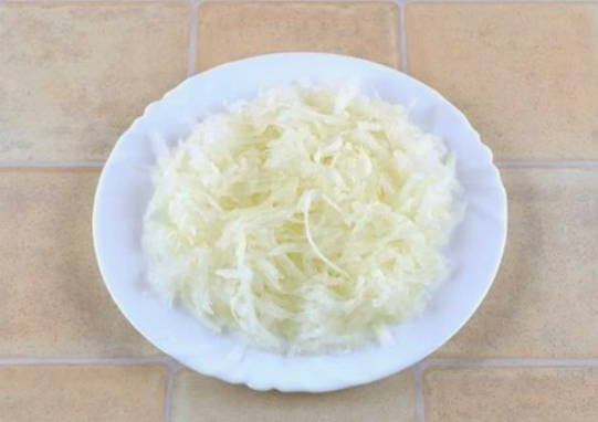 Салат с дайконом и говядиной