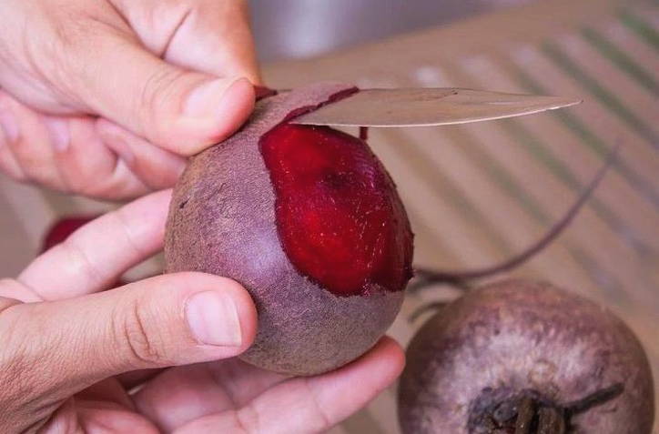 Чипсы из свеклы в духовке