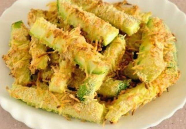 Кабачковые палочки в панировке с сыром в духовке