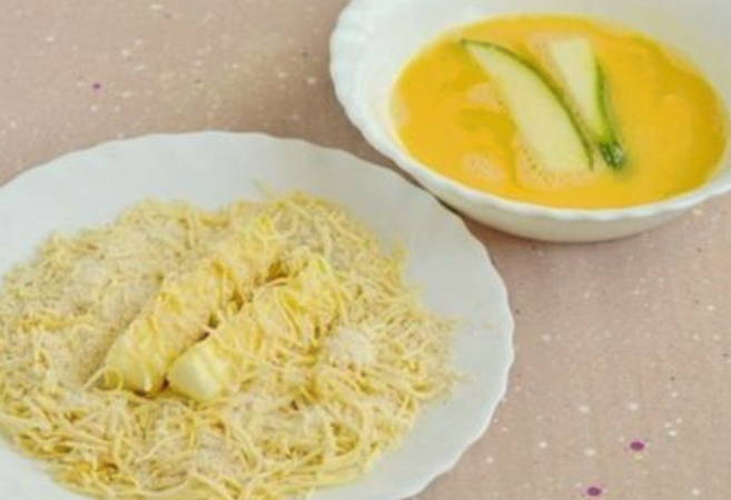 Кабачковые палочки в панировке с сыром в духовке