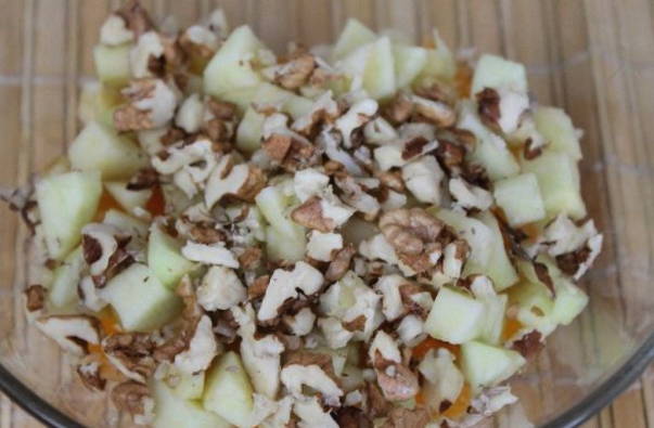 Фруктовый салат со сгущенкой