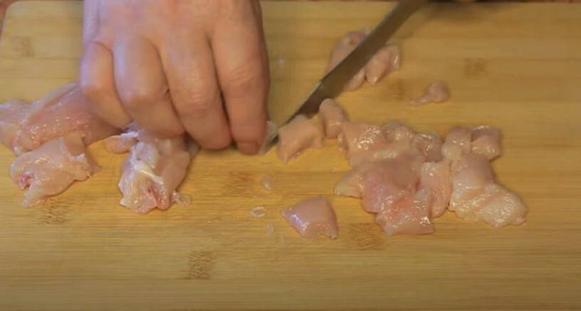 Салат «Чингисхан» с черносливом и орехами