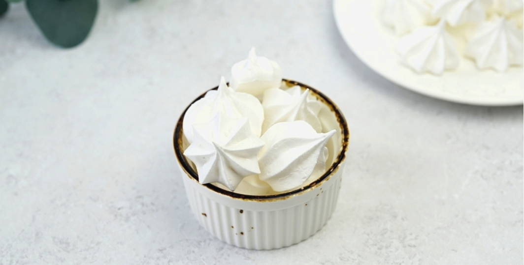 Безе из белков и сахара в духовке