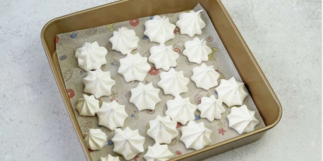 Безе из белков и сахара в духовке