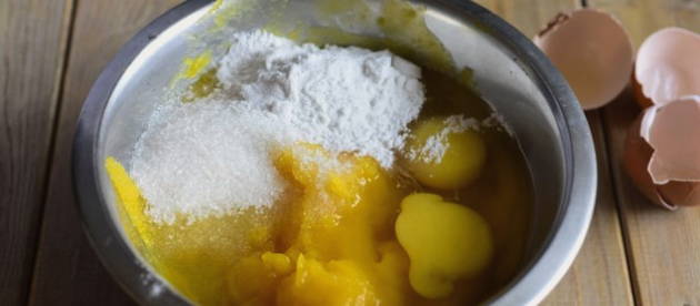 Запеканка «Зебра» из творога и тыквы