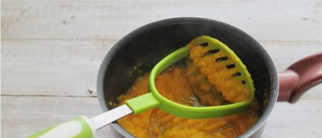 Запеканка из тыквы с манкой и яблоками в духовке