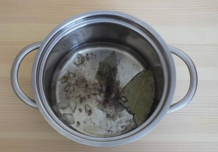 Салат «Шахтерский» с солеными огурцами и говядиной