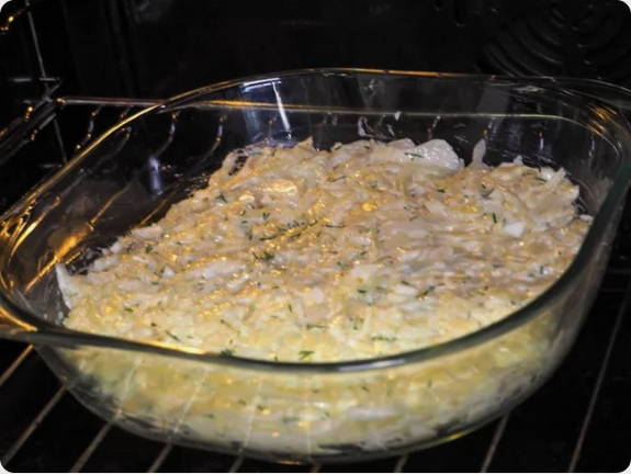 Капустная запеканка с яйцом в духовке