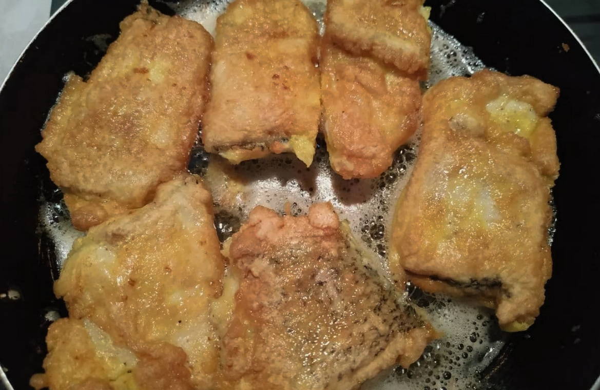 Филе щуки в кляре на сковороде