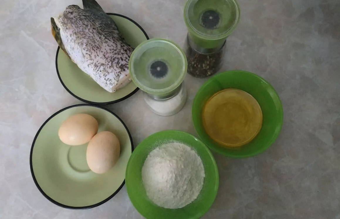 Филе щуки в кляре на сковороде